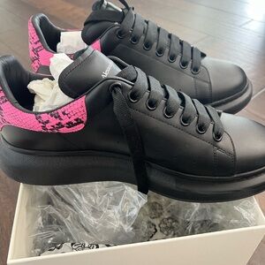 Alexander McQueen Leather Sneakers w/snakeskin detail